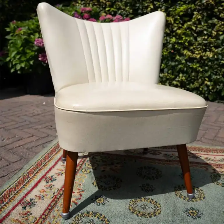 Bruiloft decoratie vintage style Cocktail stoel