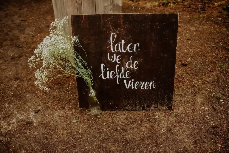 Welkomstbord Hout – Laten we de liefde vieren